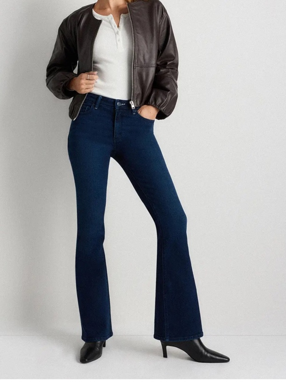 NWT Quince Luna Stretch Flare Jeans Deep Rinse 30/30